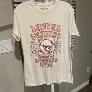 Women’s Vinyl icons group tshirt lynyrd skynyrd Cream and Pink Graphic Tee